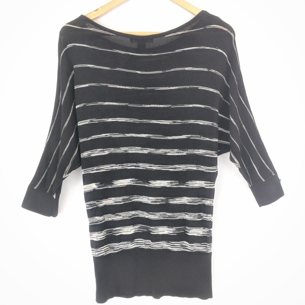 White House Black Market Women's Sweater Size M